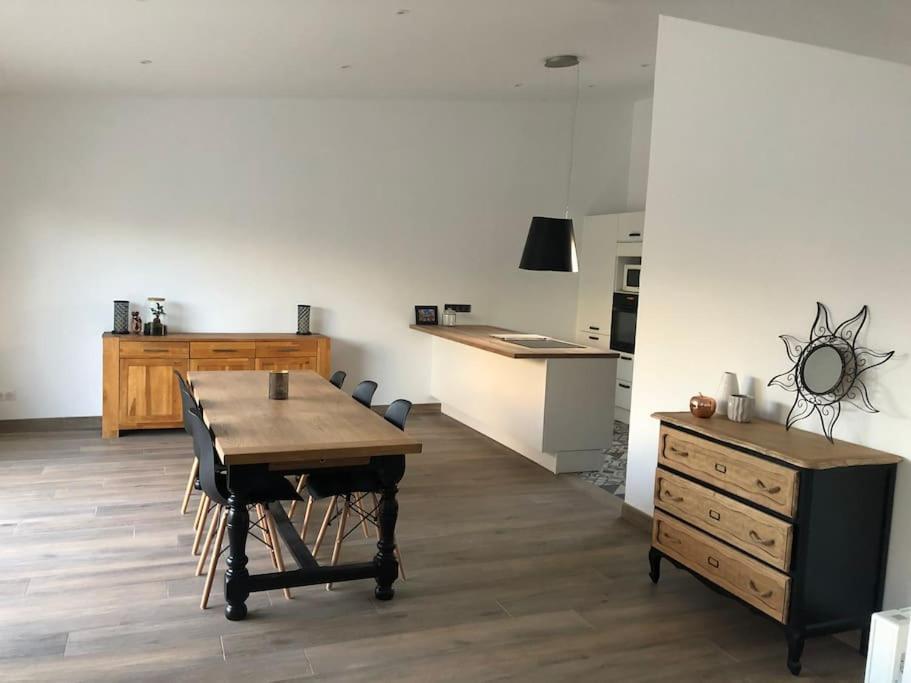 Logement De Plain-Pied Avec Jardin, Terrasse Gurgy Exterior photo
